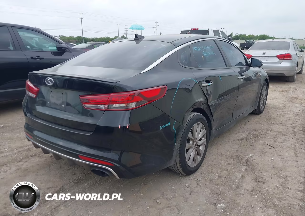 2018 Kia Optima S VIN:5XXGT4L34JG206182 - 4