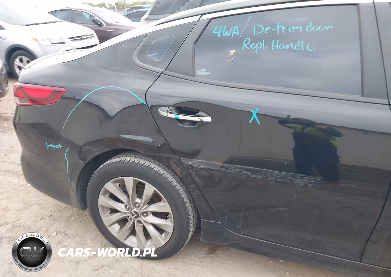 2018 Kia Optima S VIN:5XXGT4L34JG206182 - 6