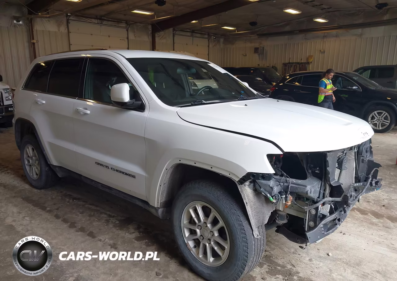 2018 Jeep Grand Cherokee Laredo 4X4 – zdjęcie 1 z 15