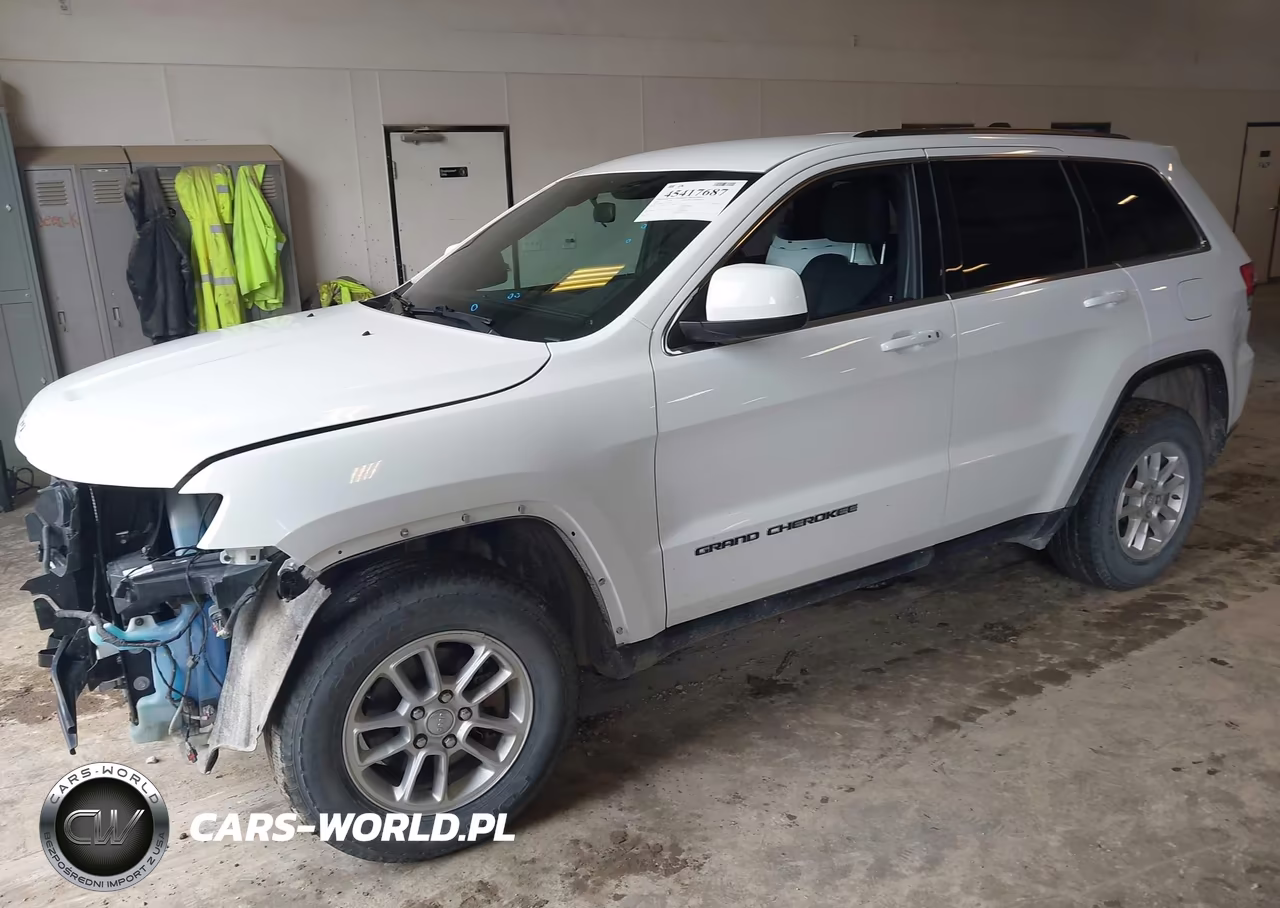 2018 Jeep Grand Cherokee Laredo 4X4 VIN:1C4RJFAG7JC276565 - 2
