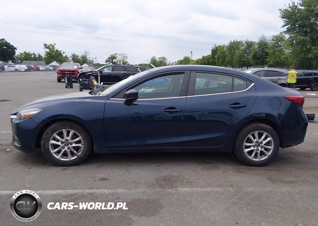 2018 Mazda Mazda3 Sport VIN:3MZBN1U7XJM261817 - 13