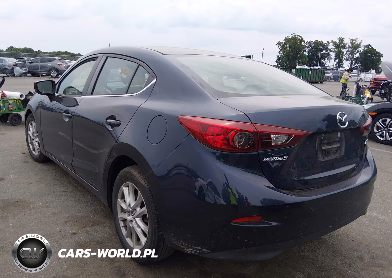 2018 Mazda Mazda3 Sport VIN:3MZBN1U7XJM261817 - 3
