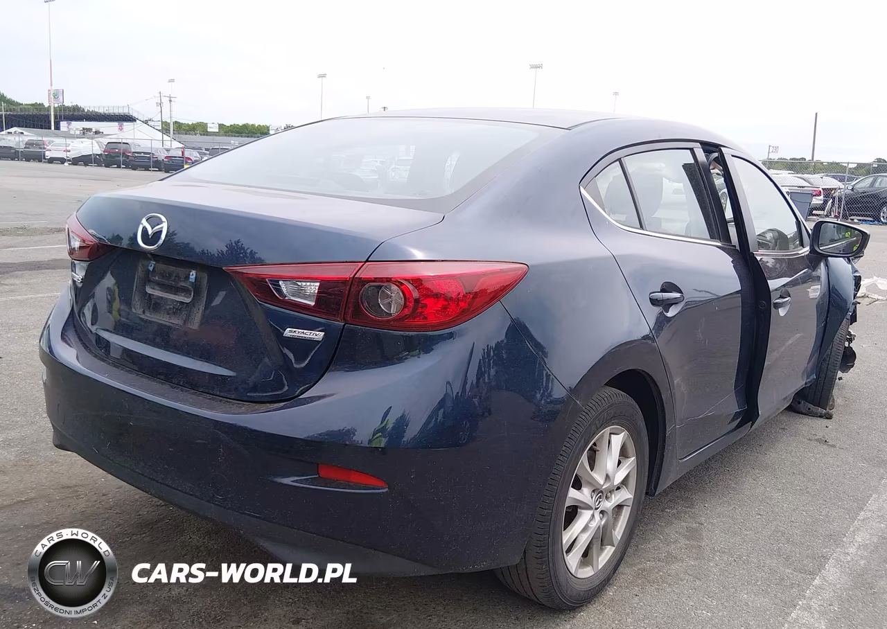 2018 Mazda Mazda3 Sport VIN:3MZBN1U7XJM261817 - 4