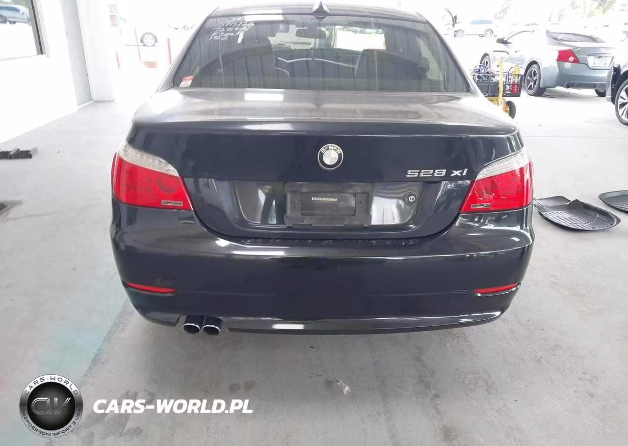 2008 BMW 528Xi VIN:WBANV13568CZ55171 - 16