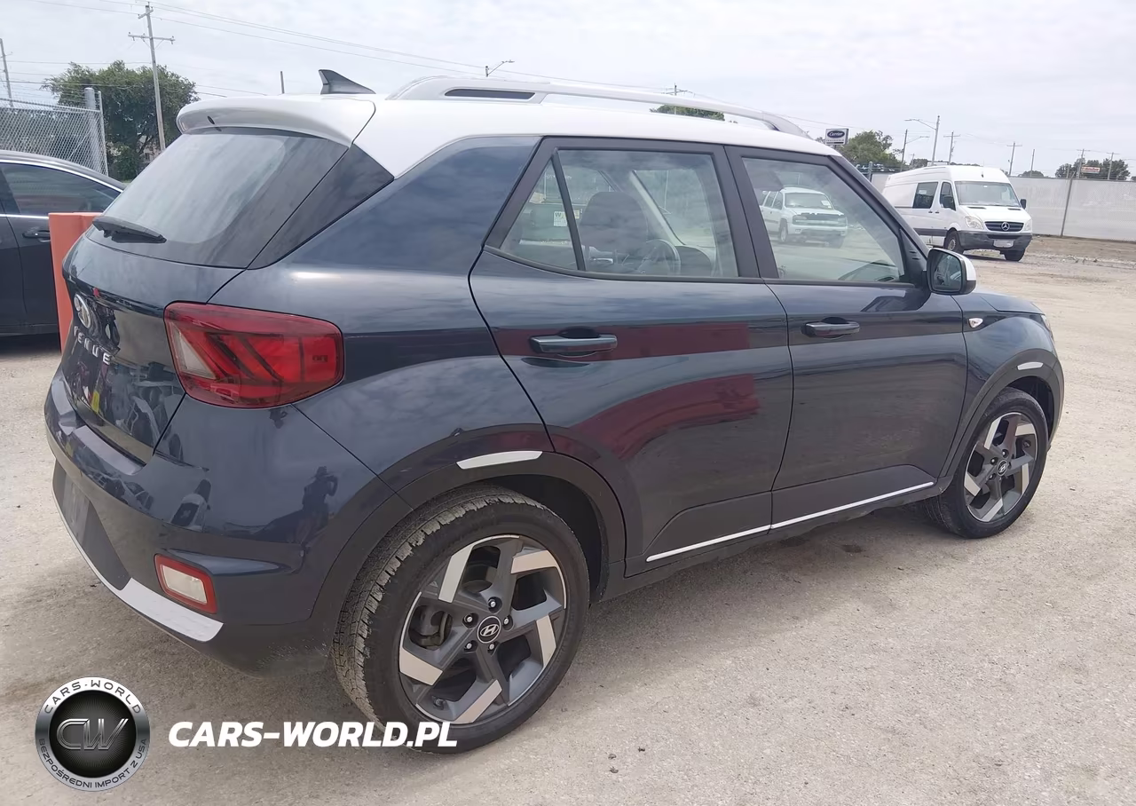 2020 Hyundai Venue Denim VIN:KMHRC8A3XLU021713 - 4