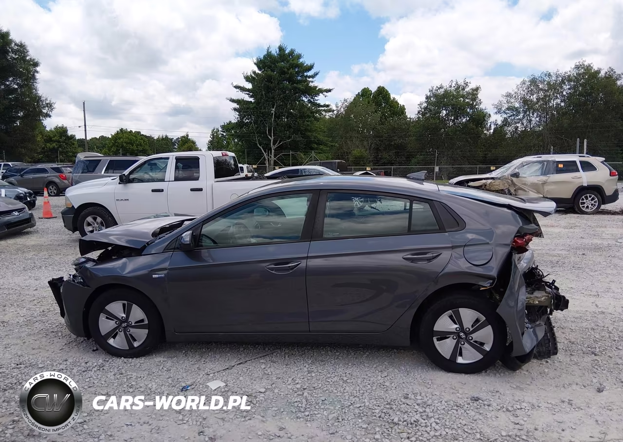 2018 Hyundai Ioniq Hybrid Blue VIN:KMHC65LC0JU076449 - 14