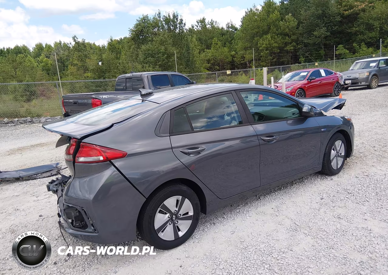 2018 Hyundai Ioniq Hybrid Blue VIN:KMHC65LC0JU076449 - 4