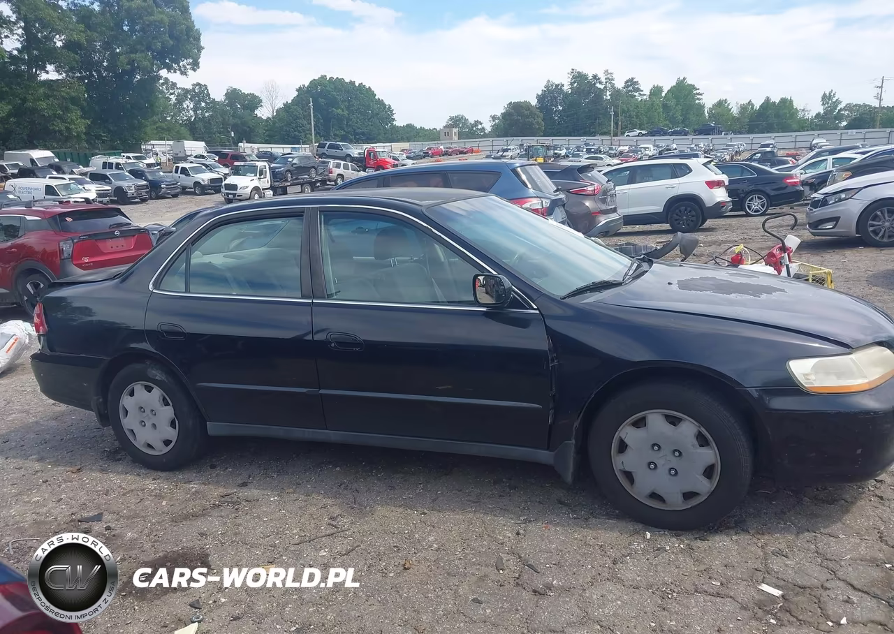 1999 Honda Accord Lx VIN:JHMCG6656XC006259 - 13