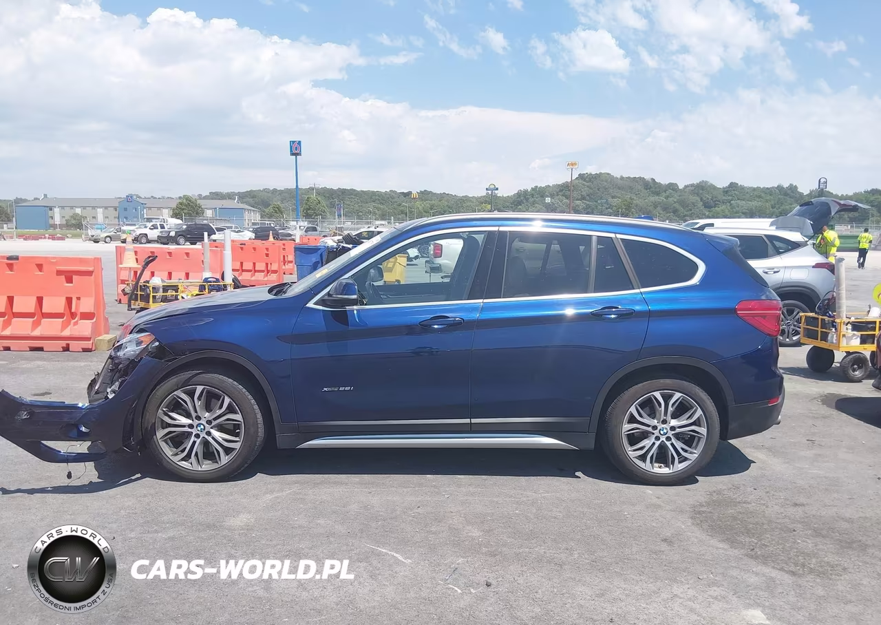 2017 BMW X1 xDrive28I VIN:WBXHT3C32H5F85007 - 14