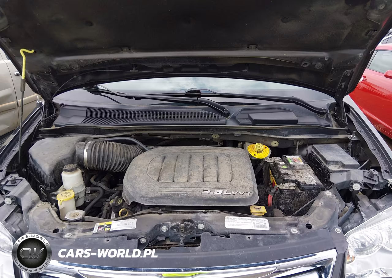 2015 Chrysler Town & Country Touring-L VIN:2C4RC1CG0FR656887 - 10