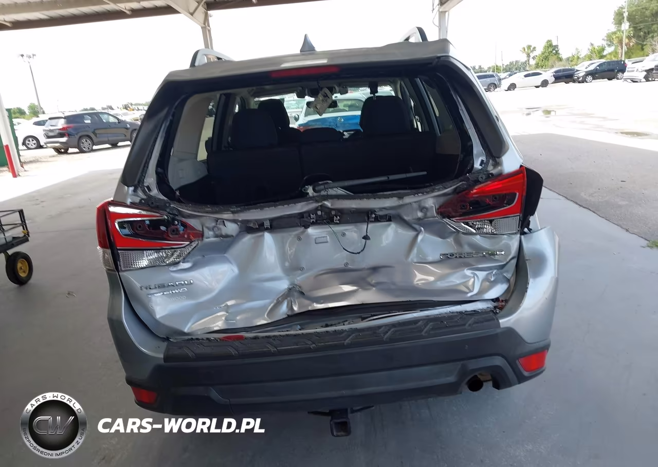 2019 Subaru Forester Premium VIN:JF2SKAEC4KH545457 - 16
