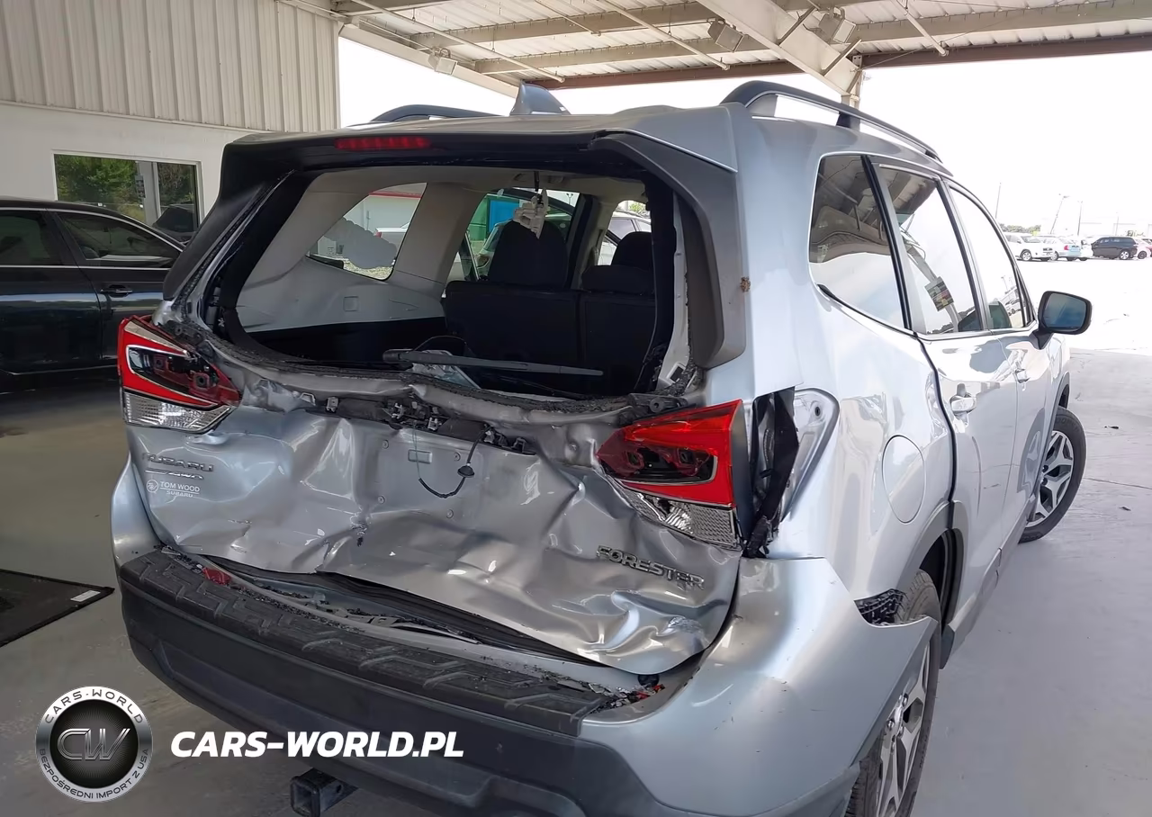 2019 Subaru Forester Premium VIN:JF2SKAEC4KH545457 - 6