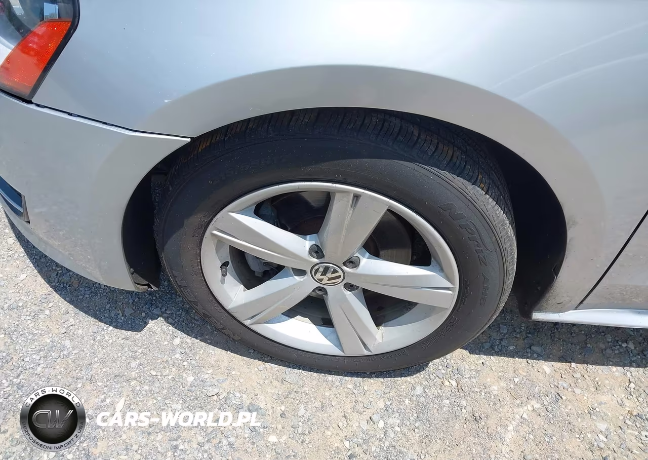 2012 Volkswagen Passat 2.5L Se VIN:1VWBH7A38CC060675 - 12