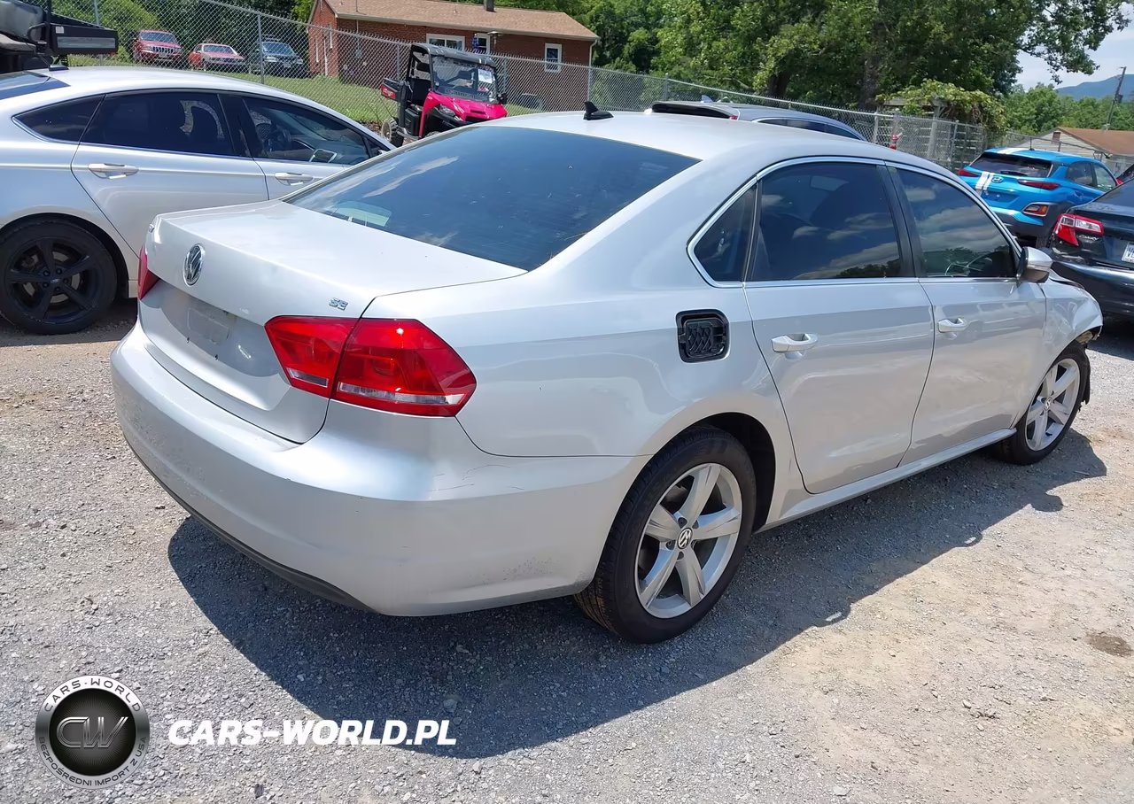 2012 Volkswagen Passat 2.5L Se VIN:1VWBH7A38CC060675 - 4