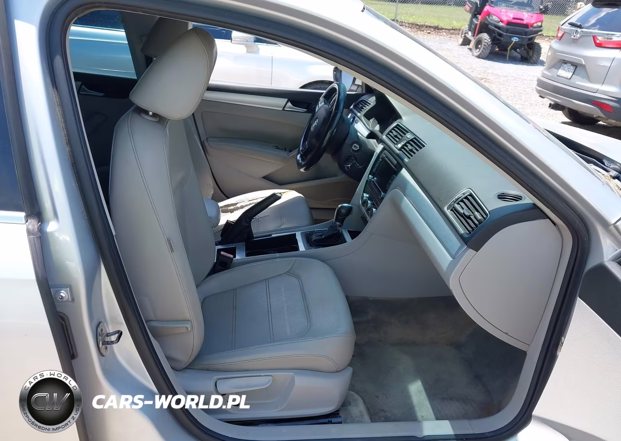 2012 Volkswagen Passat 2.5L Se VIN:1VWBH7A38CC060675 - 5