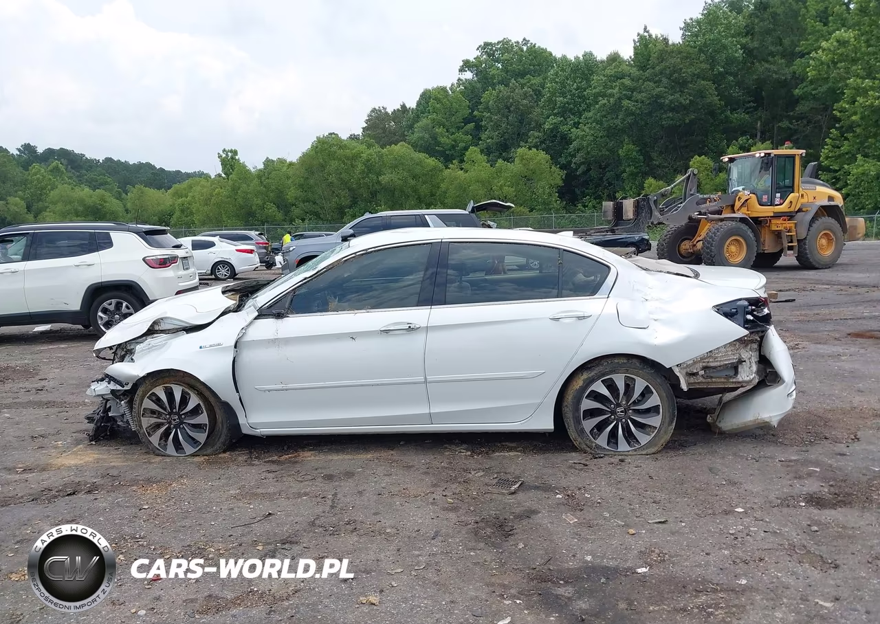 2017 Honda Accord Hybrid VIN:JHMCR6F38HC004491 - 15