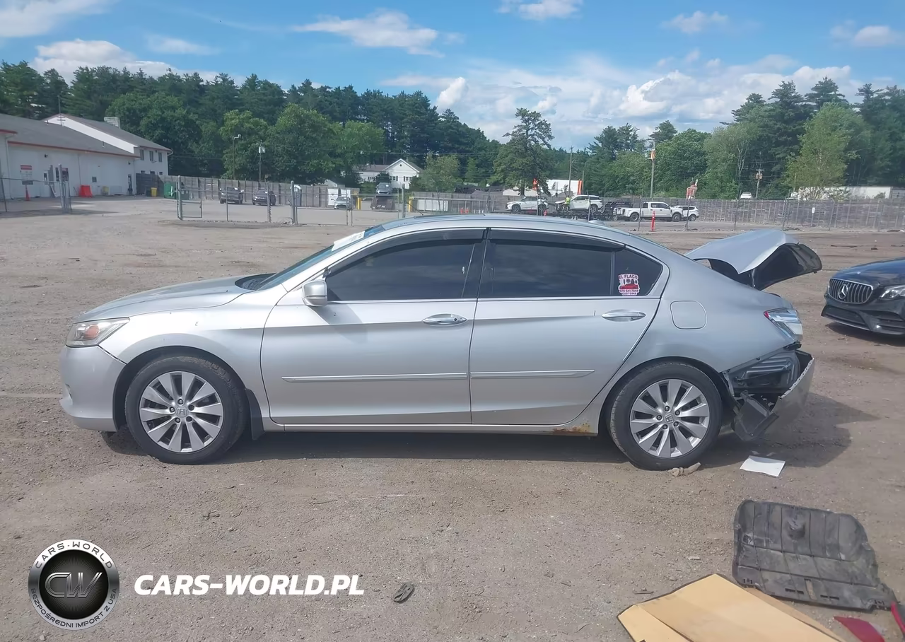 2014 Honda Accord Touring VIN:1HGCR3F9XEA022469 - 14