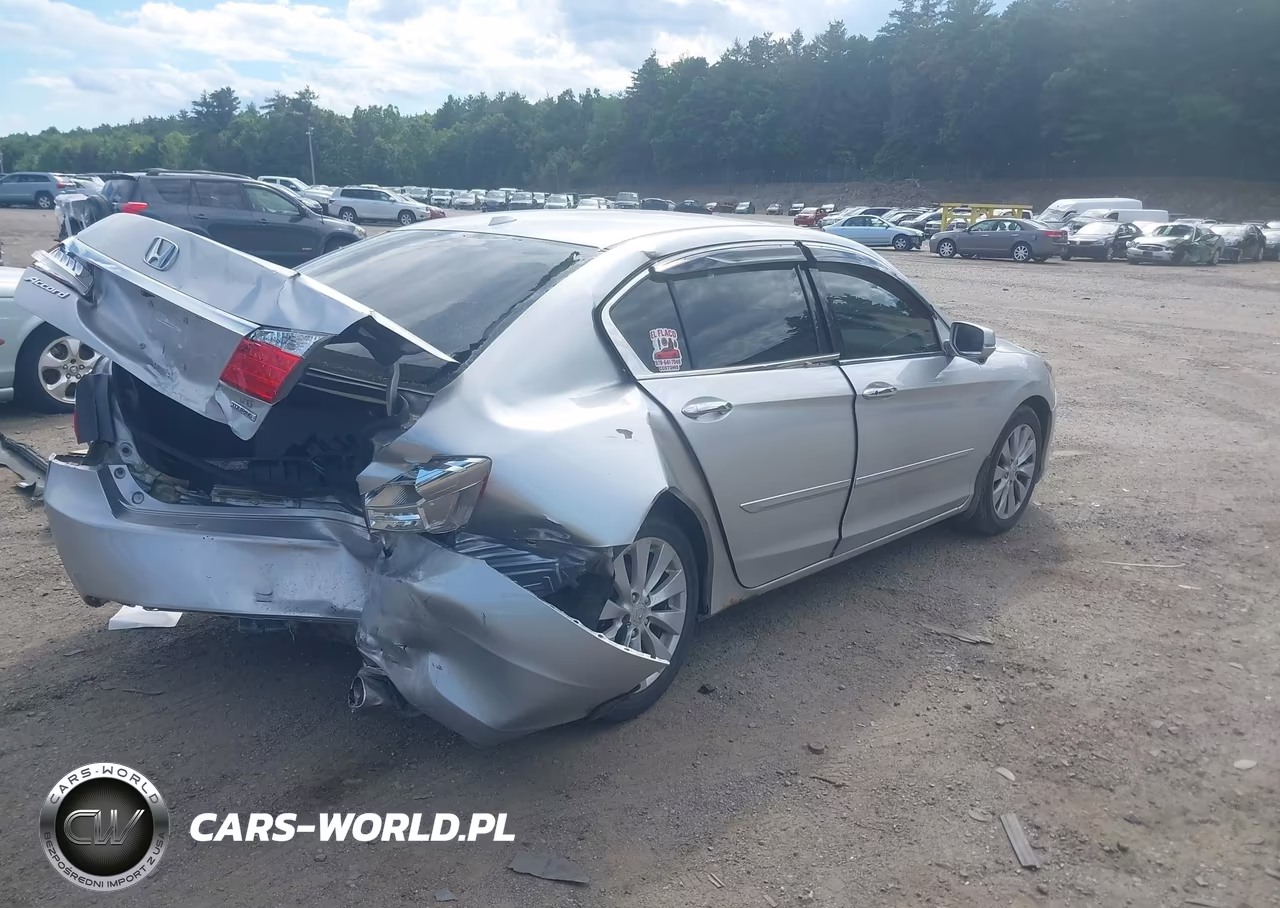 2014 Honda Accord Touring VIN:1HGCR3F9XEA022469 - 4