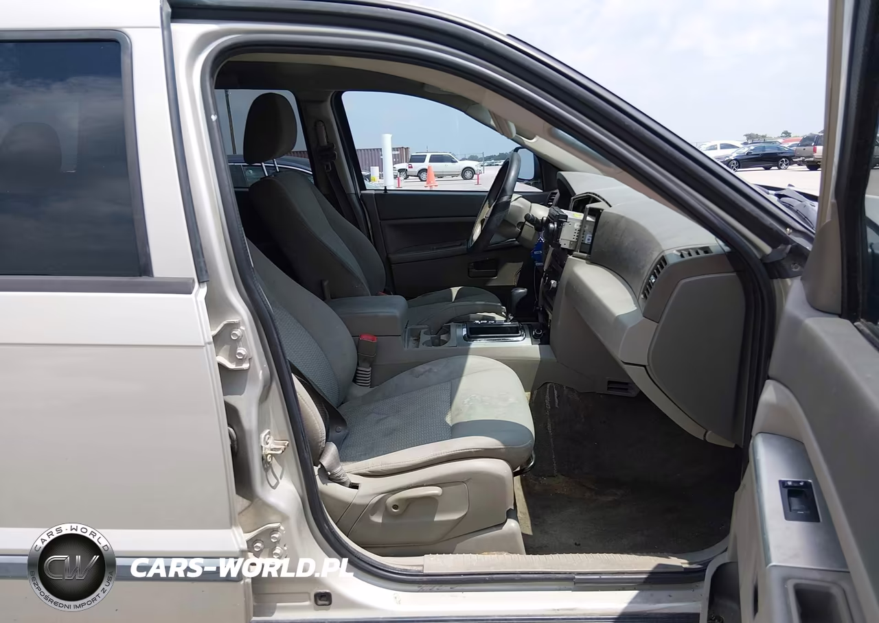 2007 Jeep Grand Cherokee Laredo VIN:1J8GS48K97C507048 - 5