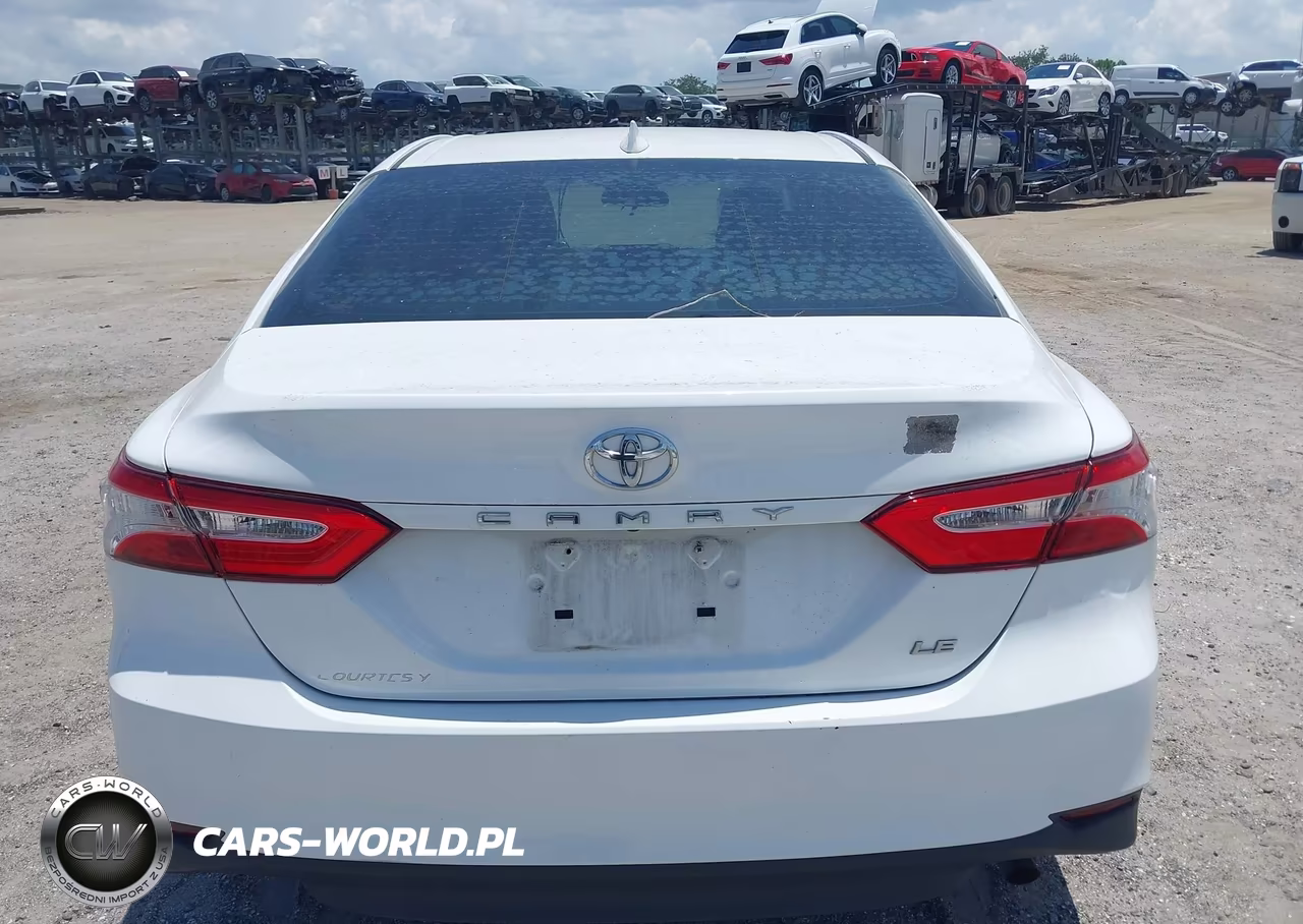 2020 Toyota Camry Le VIN:4T1C11AK9LU888157 - 16