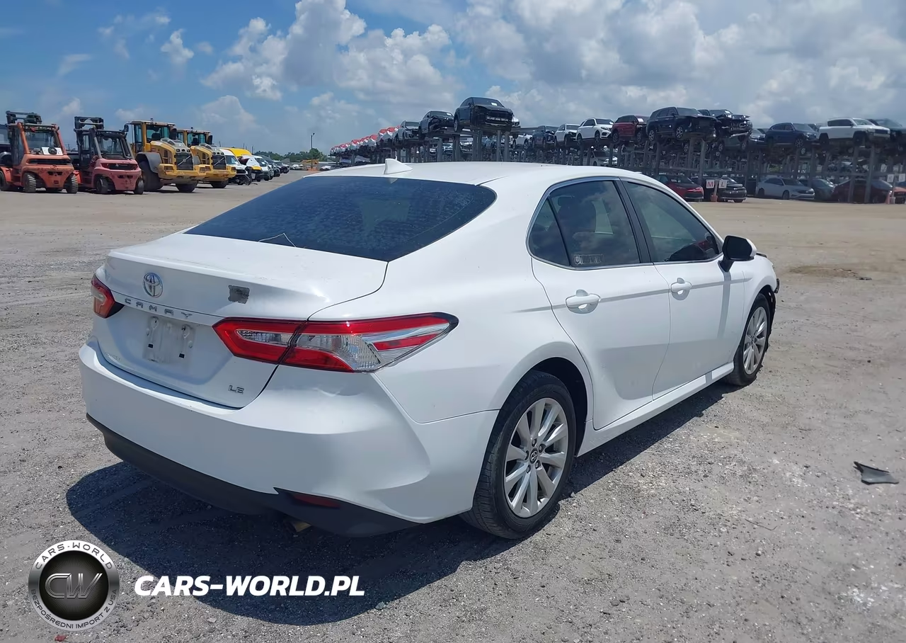 2020 Toyota Camry Le VIN:4T1C11AK9LU888157 - 4