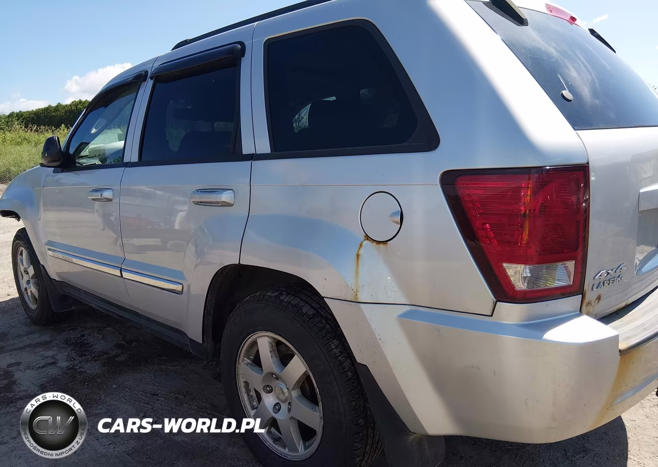2010 Jeep Grand Cherokee Laredo VIN:1J4PR4GK6AC125582 - 14