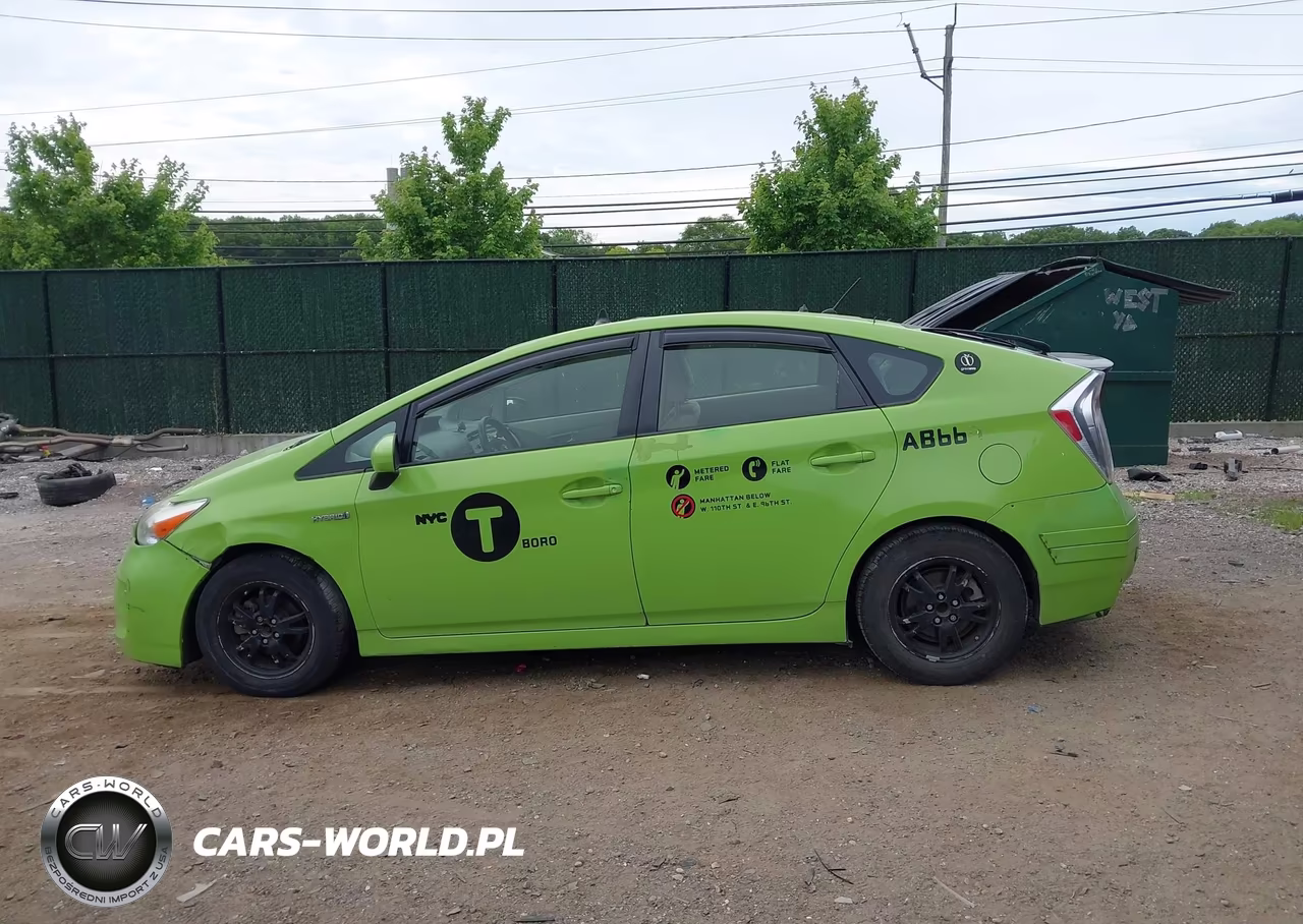 2013 Toyota Prius Two VIN:JTDKN3DU5D1678123 - 14