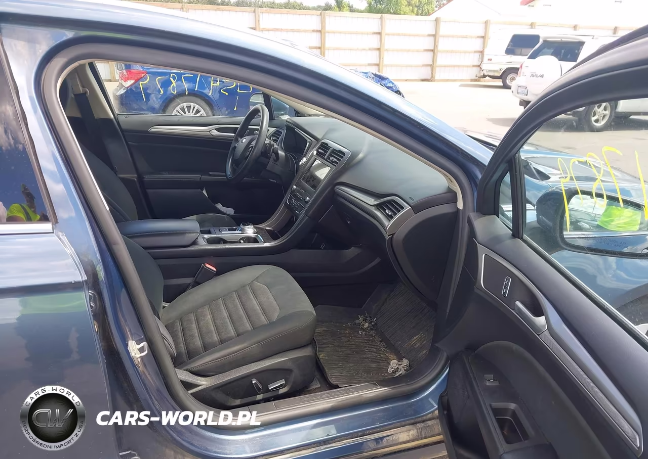 2019 Ford Fusion Se VIN:3FA6P0T91KR149400 - 5