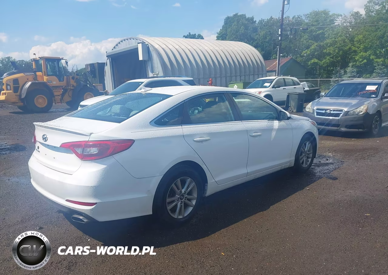 2016 Hyundai Sonata Se VIN:5NPE24AF7GH379361 - 4