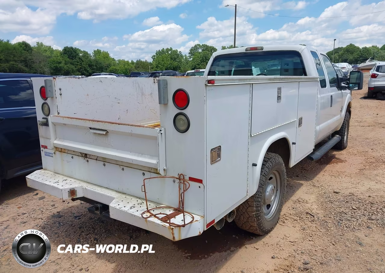 2011 Ford Super Duty F-350 Srw Lariat-Xl-Xlt VIN:1FD8X3FT0BEB57918 - 4
