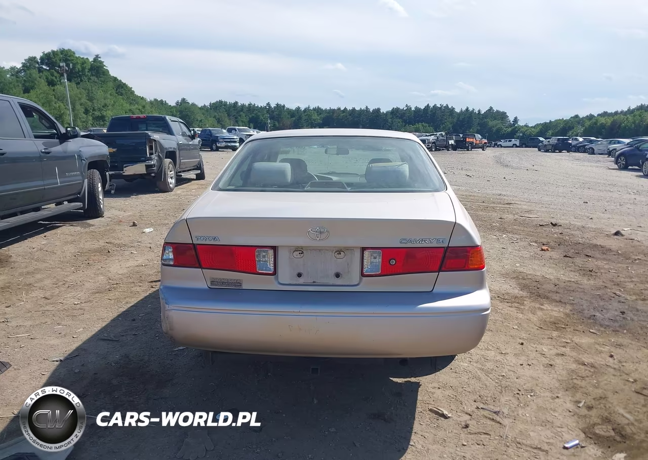 2001 Toyota Camry Le VIN:4T1BG22K21U071821 - 15