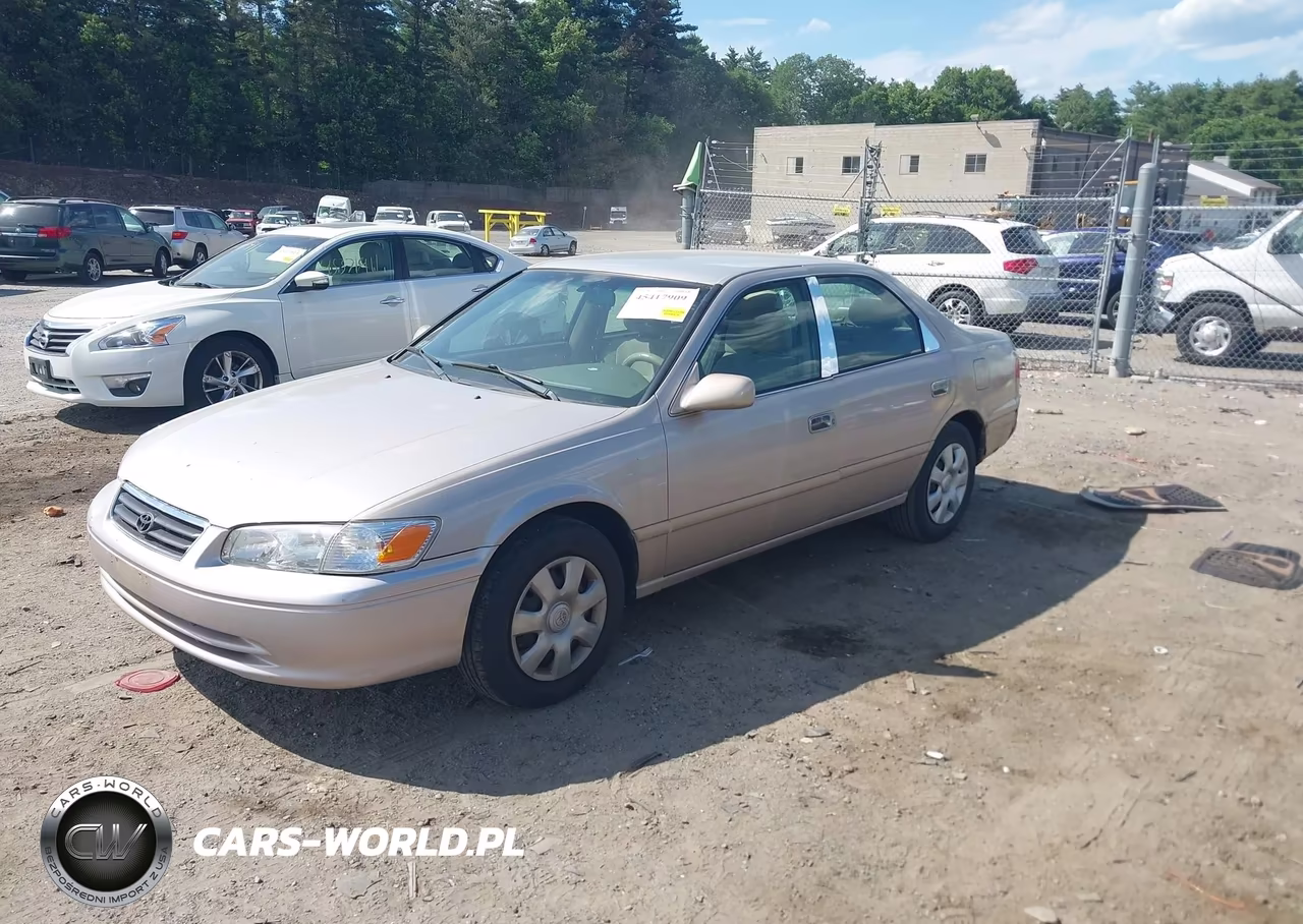 2001 Toyota Camry Le VIN:4T1BG22K21U071821 - 2