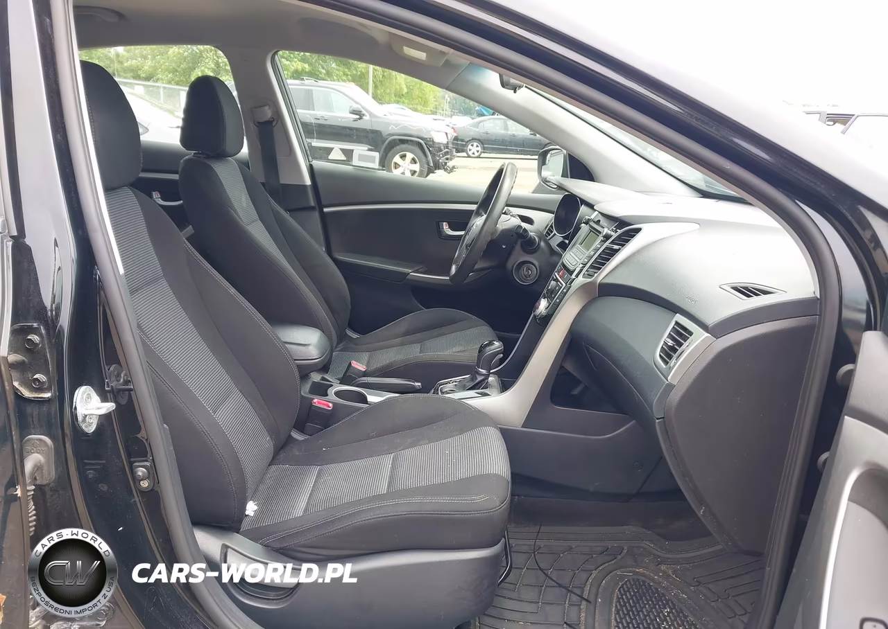 2017 Hyundai Elantra Gt VIN:KMHD35LHXHU364224 - 5