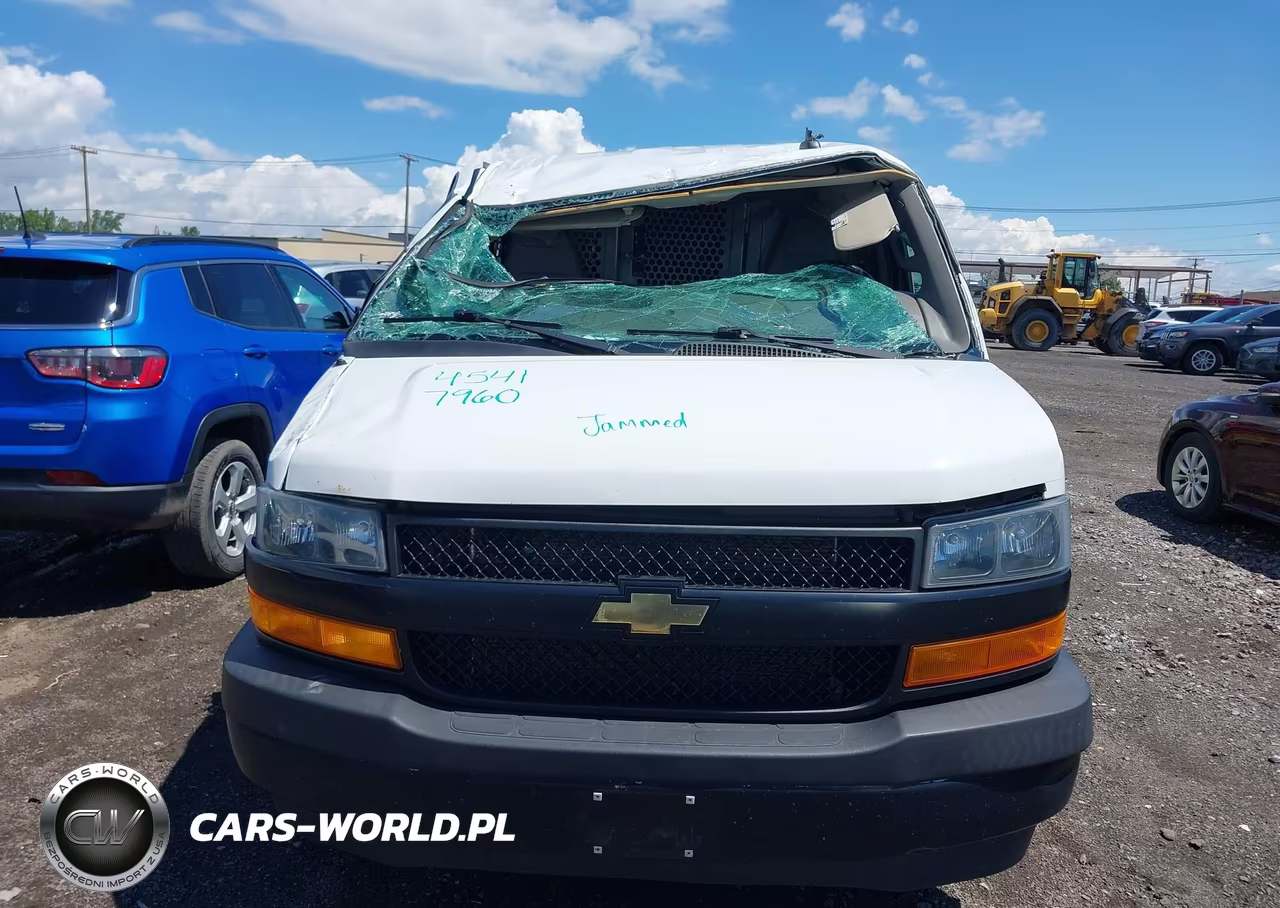 2018 Chevrolet Express 2500 Work Van VIN:1GCWGAFP5J1335752 - 11