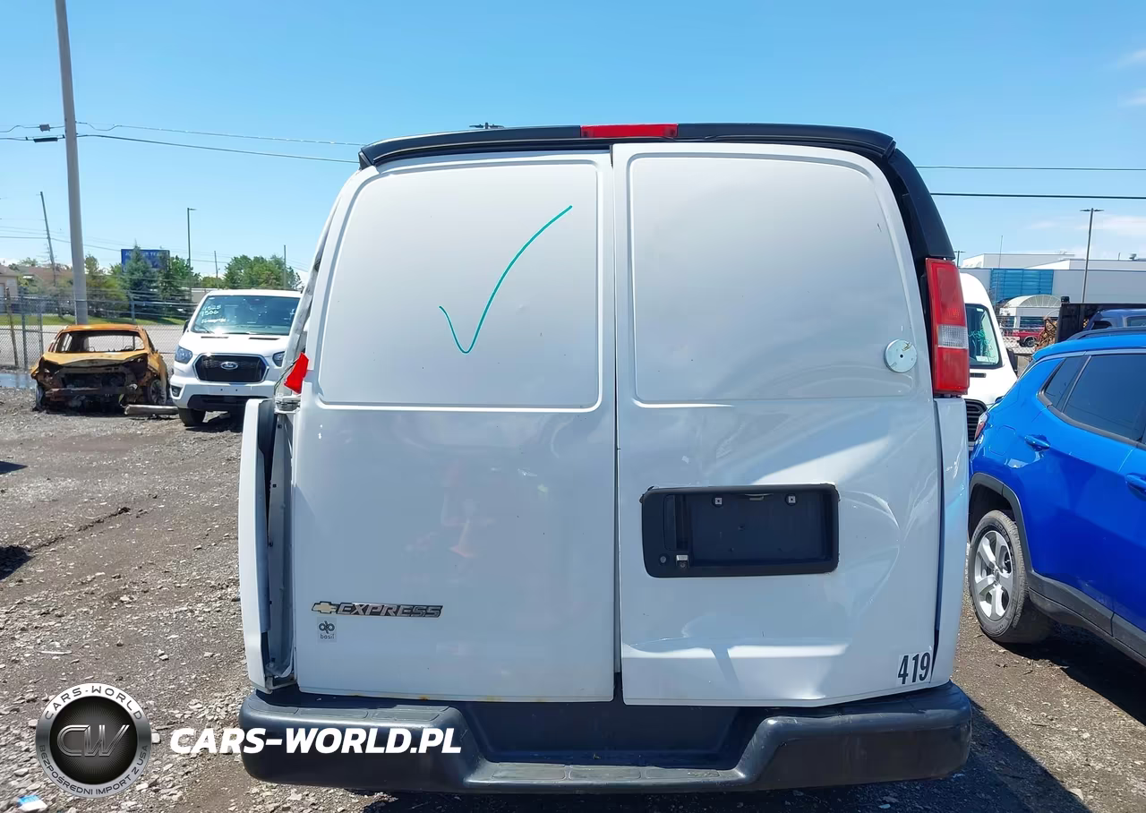2018 Chevrolet Express 2500 Work Van VIN:1GCWGAFP5J1335752 - 15