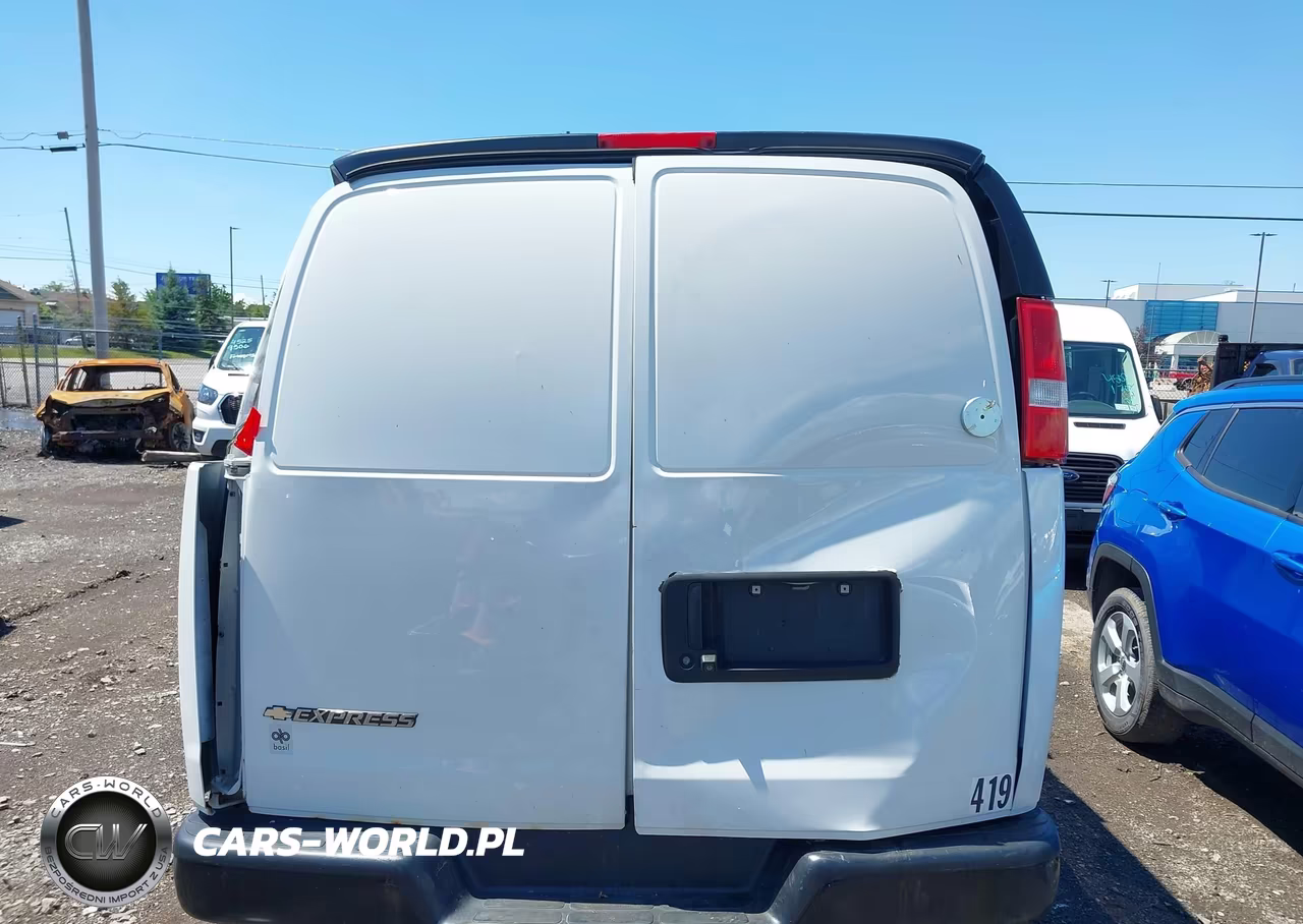 2018 Chevrolet Express 2500 Work Van VIN:1GCWGAFP5J1335752 - 19