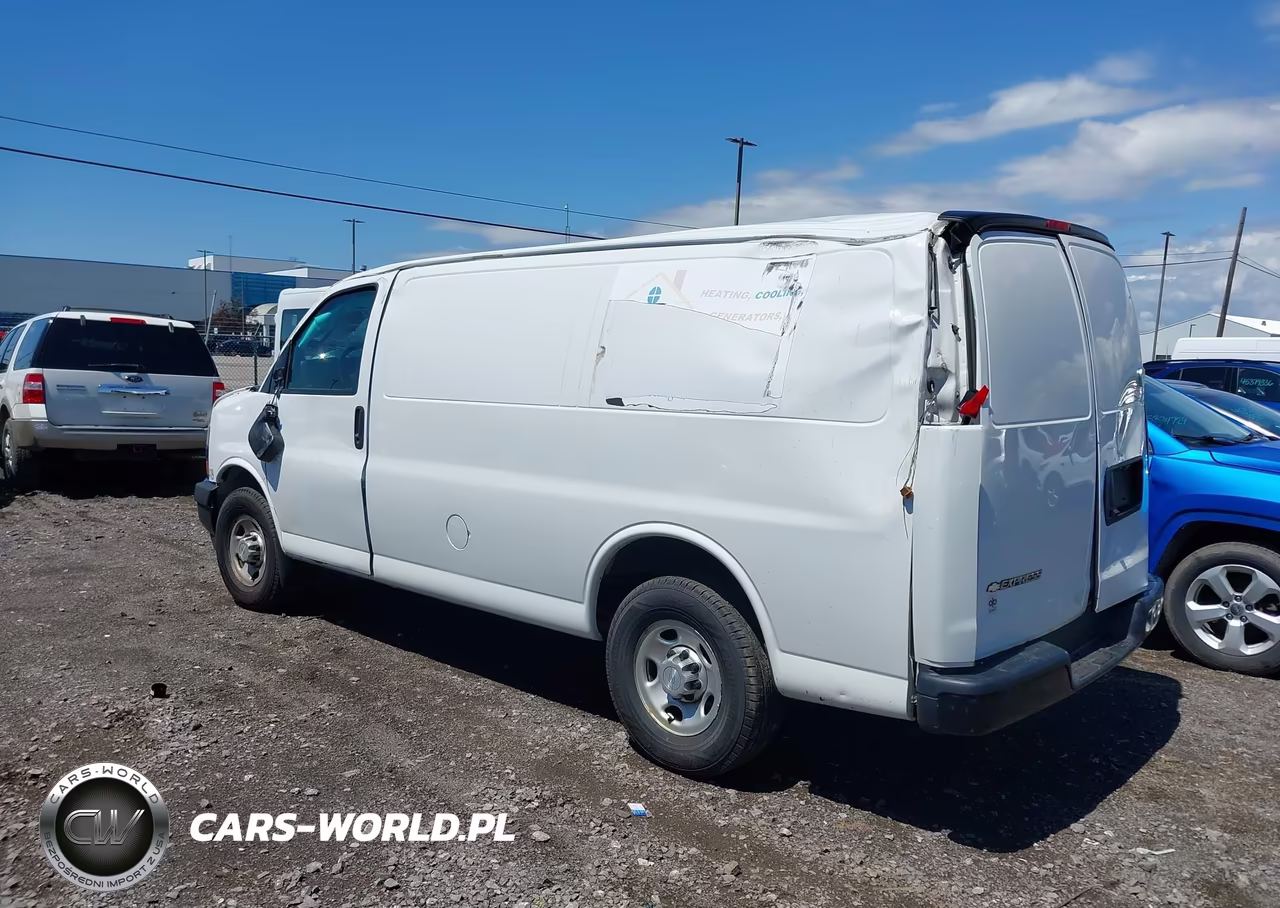 2018 Chevrolet Express 2500 Work Van VIN:1GCWGAFP5J1335752 - 3