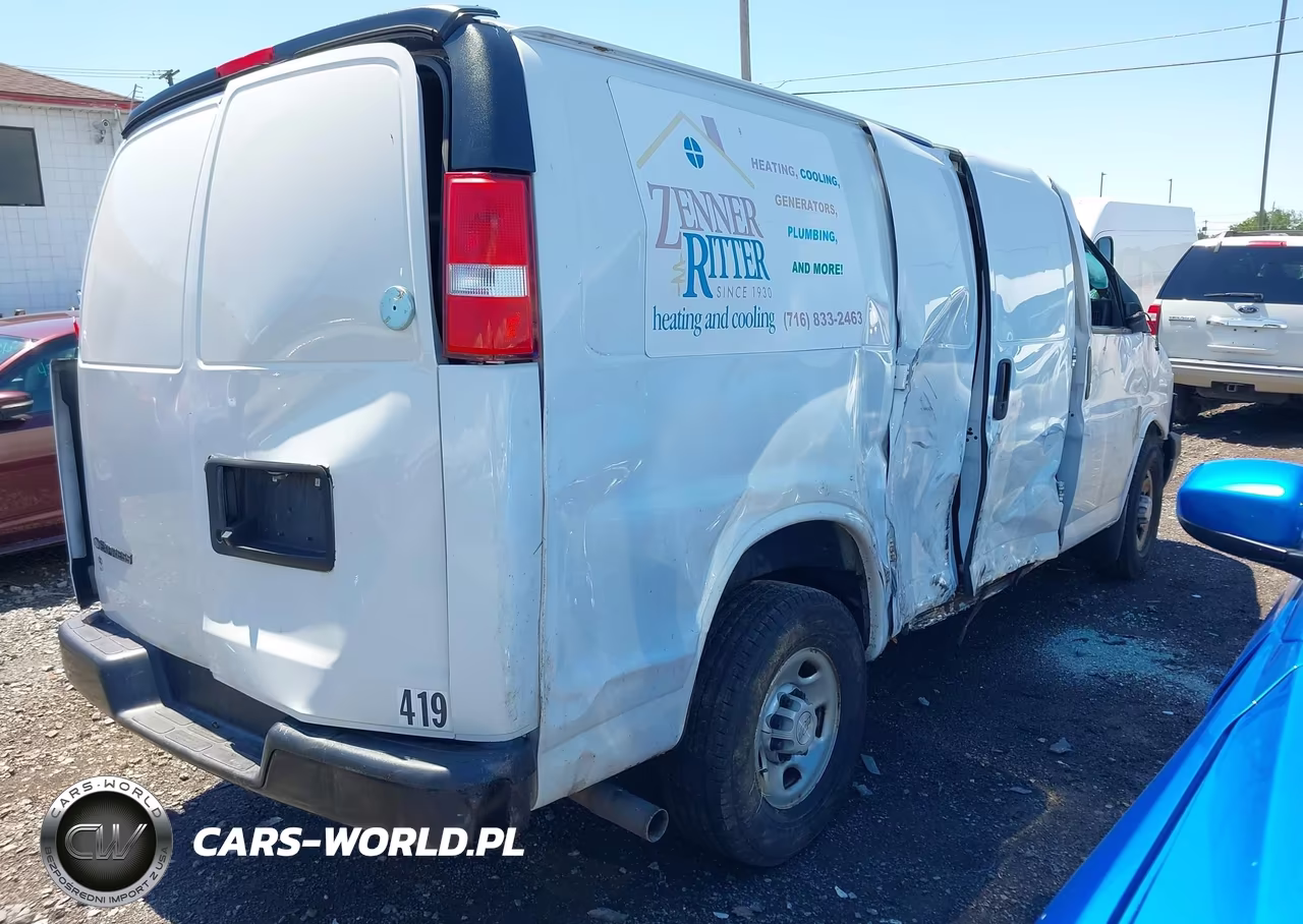 2018 Chevrolet Express 2500 Work Van VIN:1GCWGAFP5J1335752 - 4