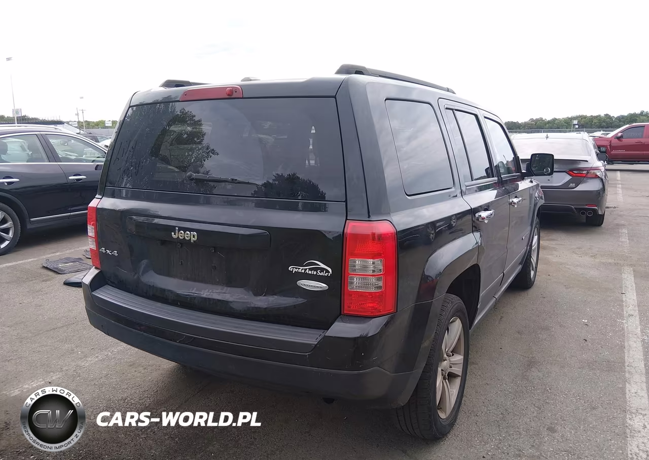 2015 Jeep Patriot Latitude VIN:1C4NJRFB9FD154238 - 4