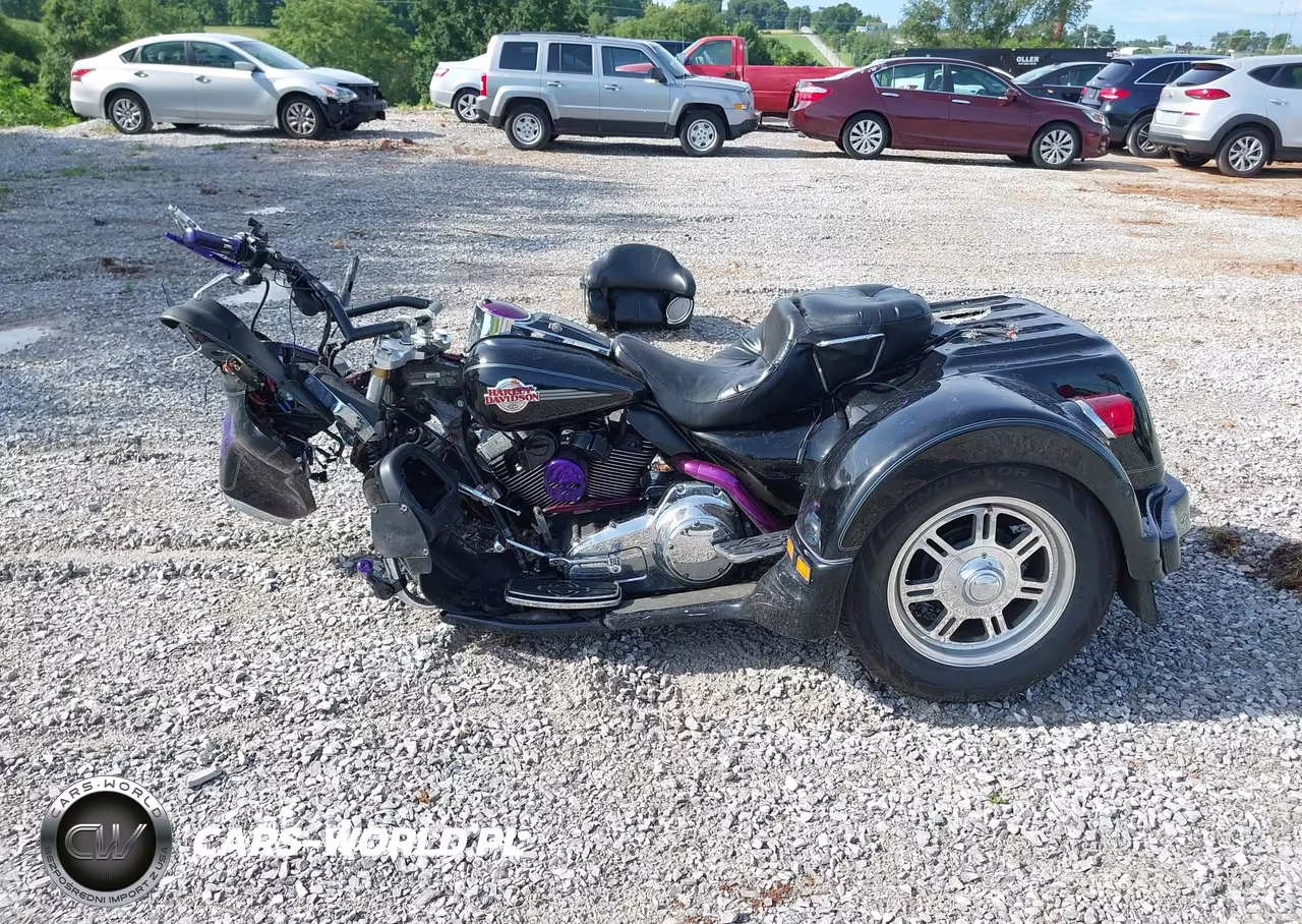 2007 Harley-Davidson Flhtcui VIN:1HD1FC4187Y658747 - 13
