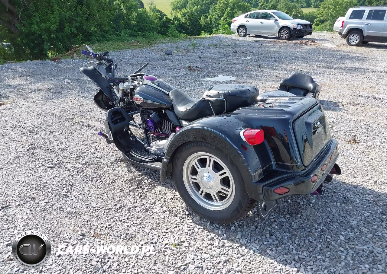 2007 Harley-Davidson Flhtcui VIN:1HD1FC4187Y658747 - 3