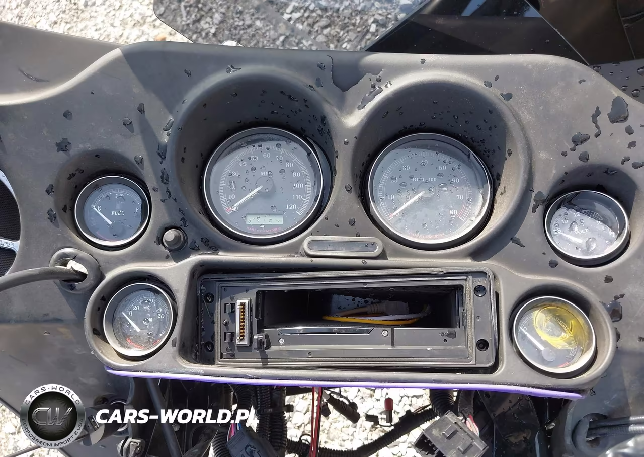 2007 Harley-Davidson Flhtcui VIN:1HD1FC4187Y658747 - 7