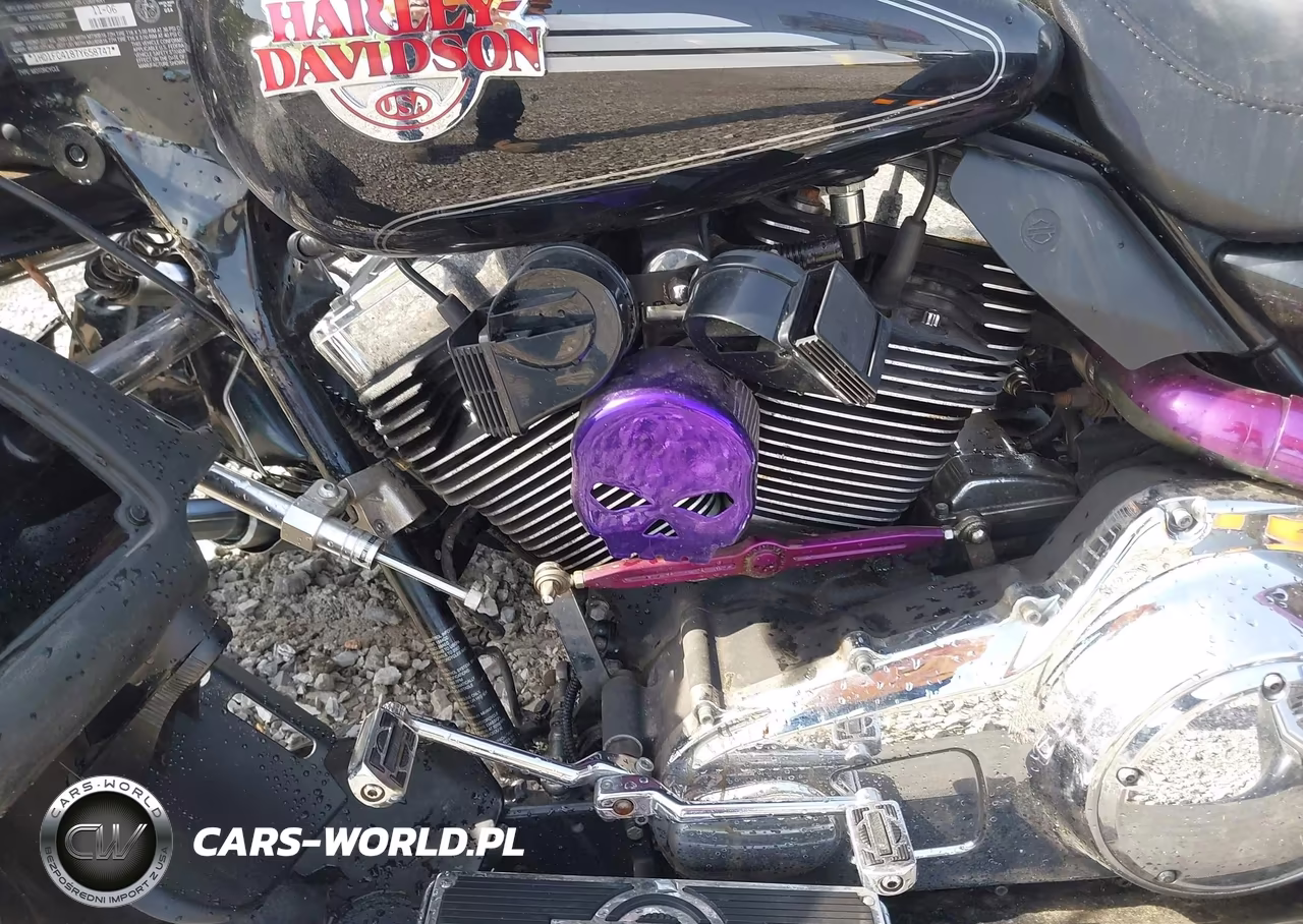 2007 Harley-Davidson Flhtcui VIN:1HD1FC4187Y658747 - 9