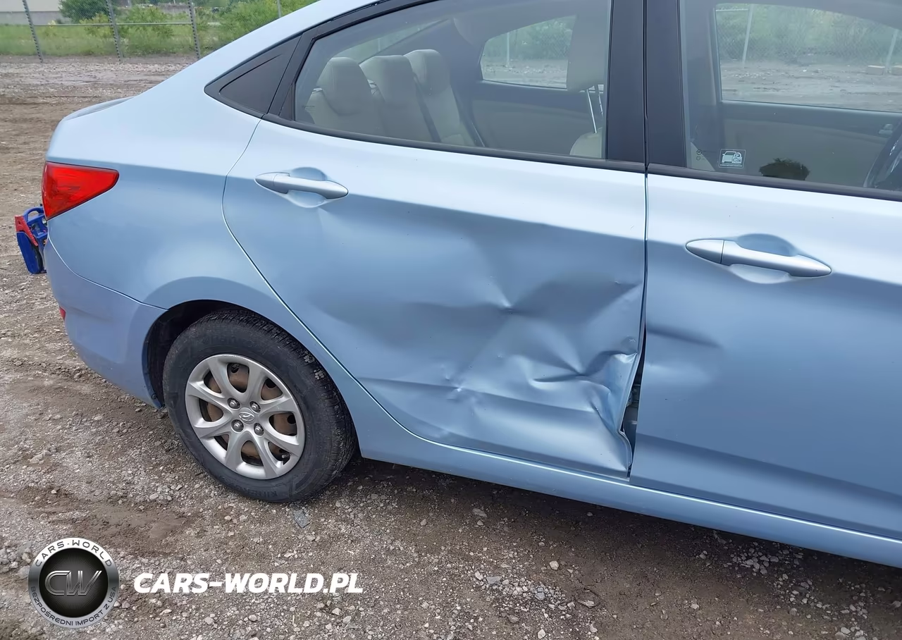 2013 Hyundai Accent Gls VIN:KMHCT4AE3DU430377 - 6