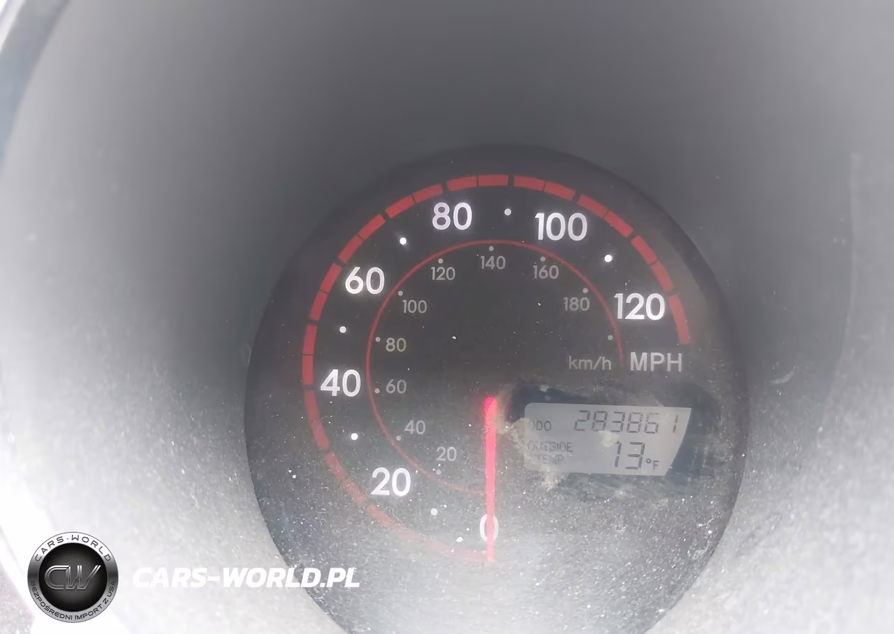 2007 Toyota Matrix VIN:2T1KR32E47C657831 - 7
