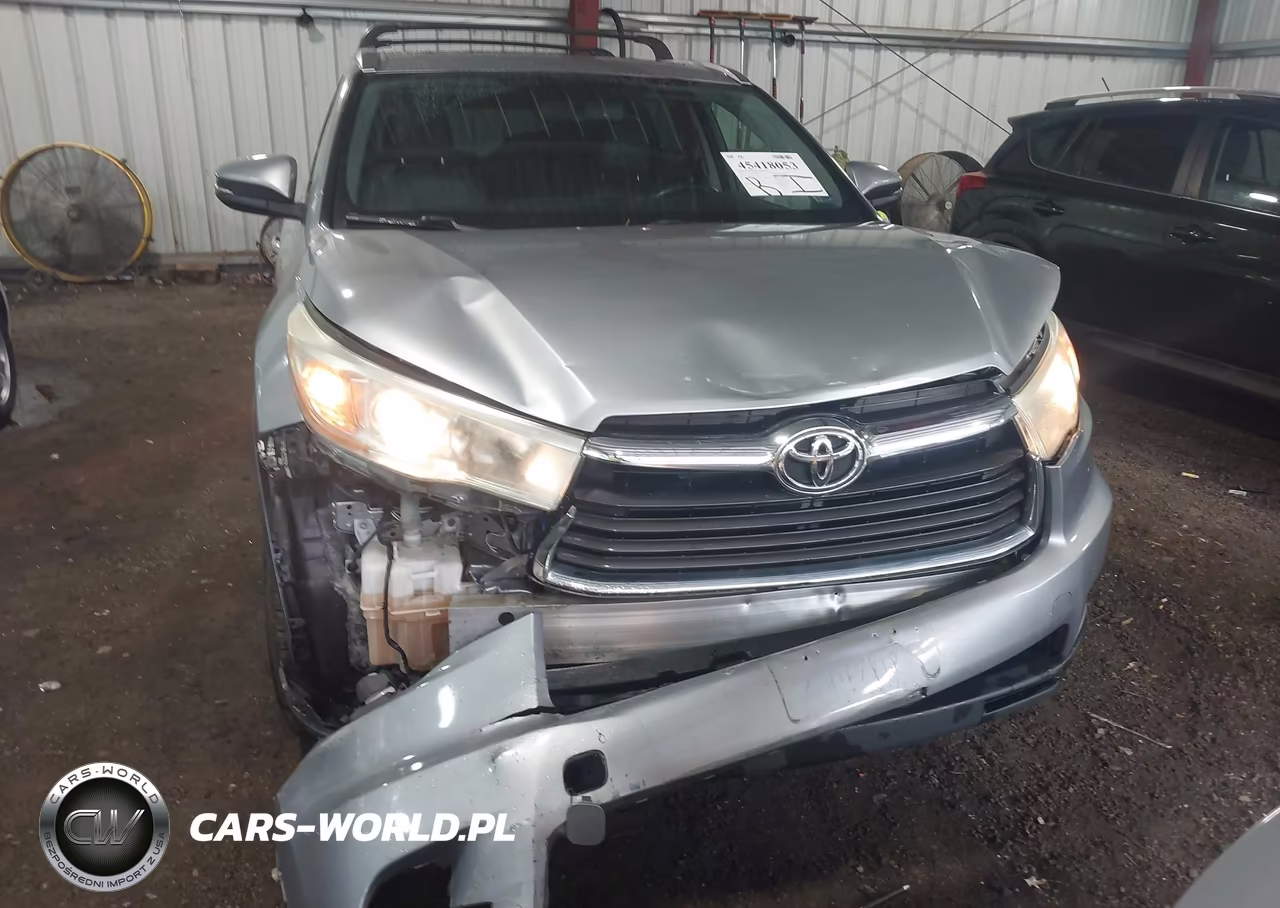 2015 Toyota Highlander Xle V6 VIN:5TDJKRFH5FS208011 - 12