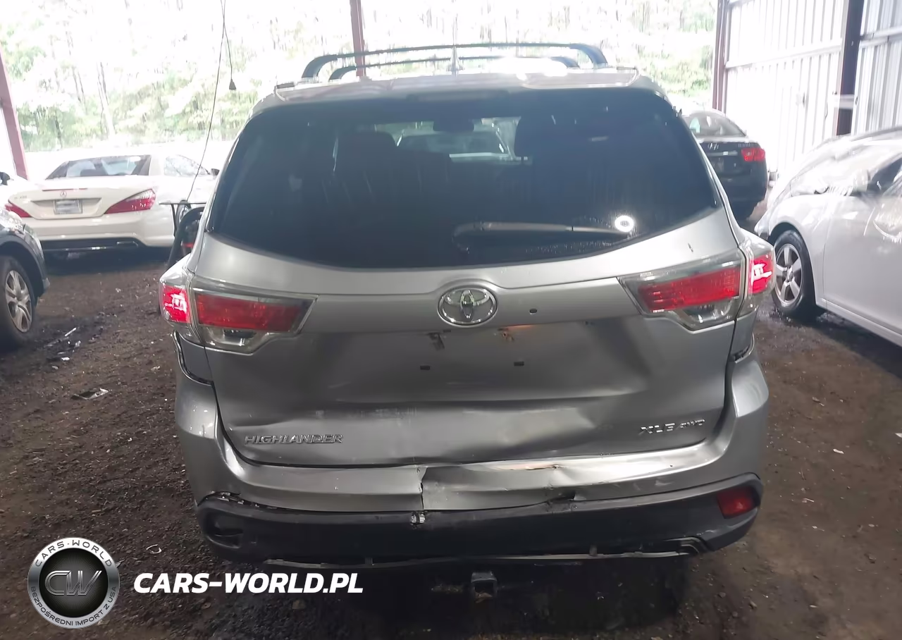2015 Toyota Highlander Xle V6 VIN:5TDJKRFH5FS208011 - 16