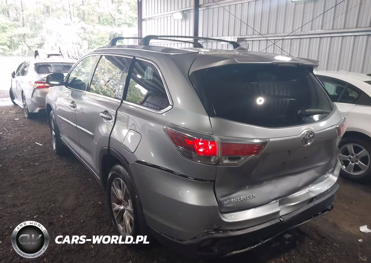 2015 Toyota Highlander Xle V6 VIN:5TDJKRFH5FS208011 - 3