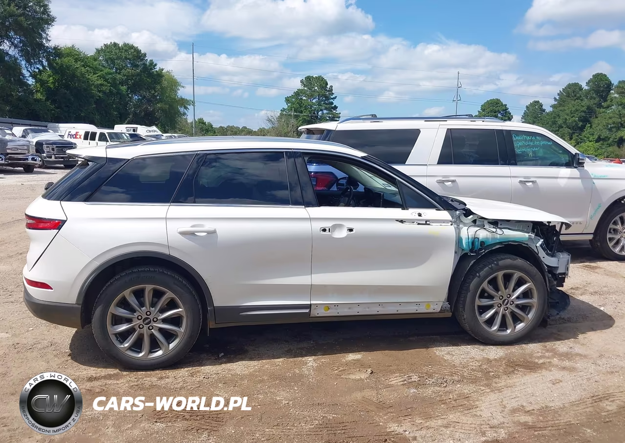 2020 Lincoln Corsair Standard VIN:5LMCJ1D9XLUL02975 - 14