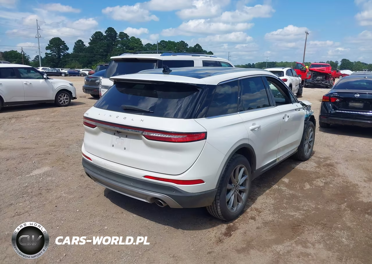 2020 Lincoln Corsair Standard VIN:5LMCJ1D9XLUL02975 - 4